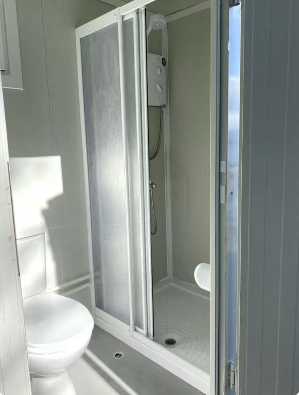 Corry Lodge Estate - Sheperds Huts Or Container Stays With Sea View Broadford (Isle of Skye) Exterior foto