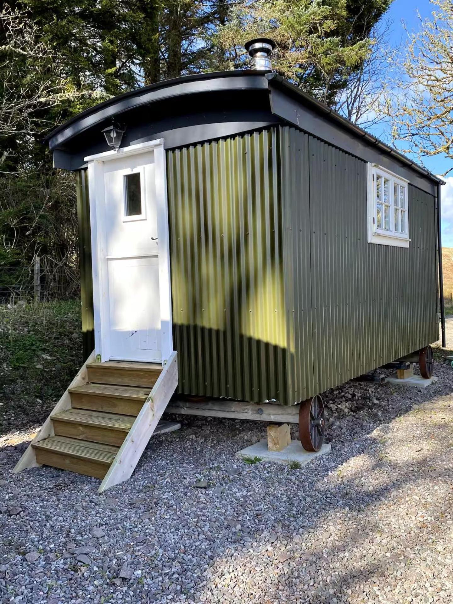 Corry Lodge Estate - Sheperds Huts Or Container Stays With Sea View Broadford (Isle of Skye) Exterior foto