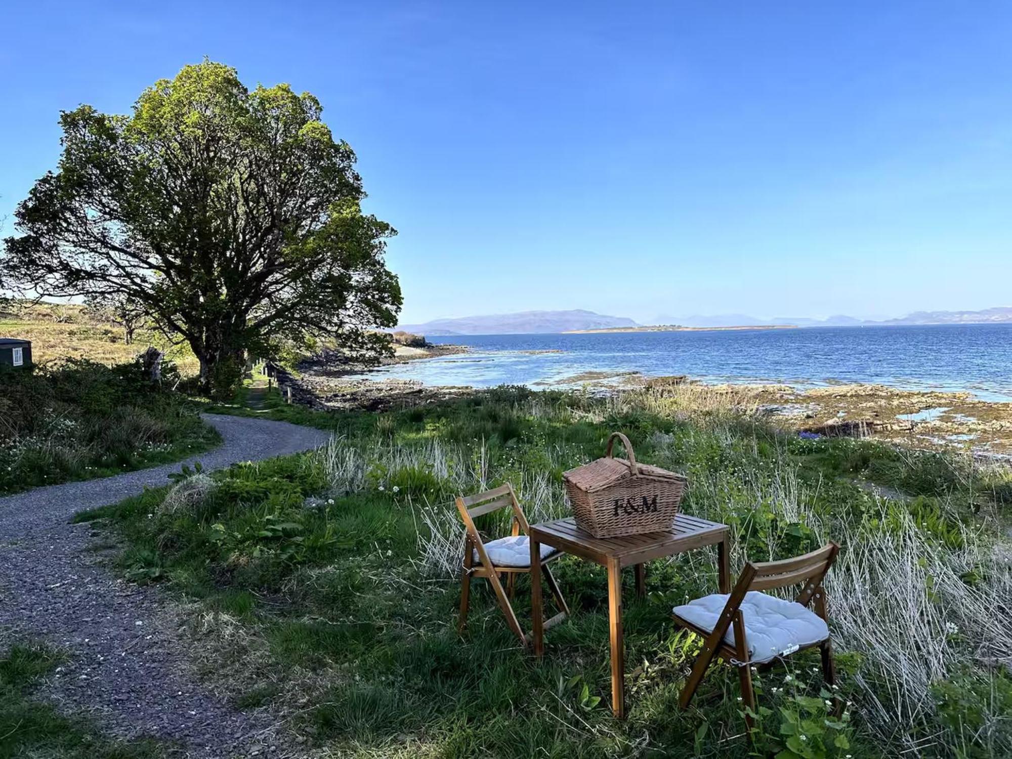 Corry Lodge Estate - Sheperds Huts Or Container Stays With Sea View Broadford (Isle of Skye) Exterior foto