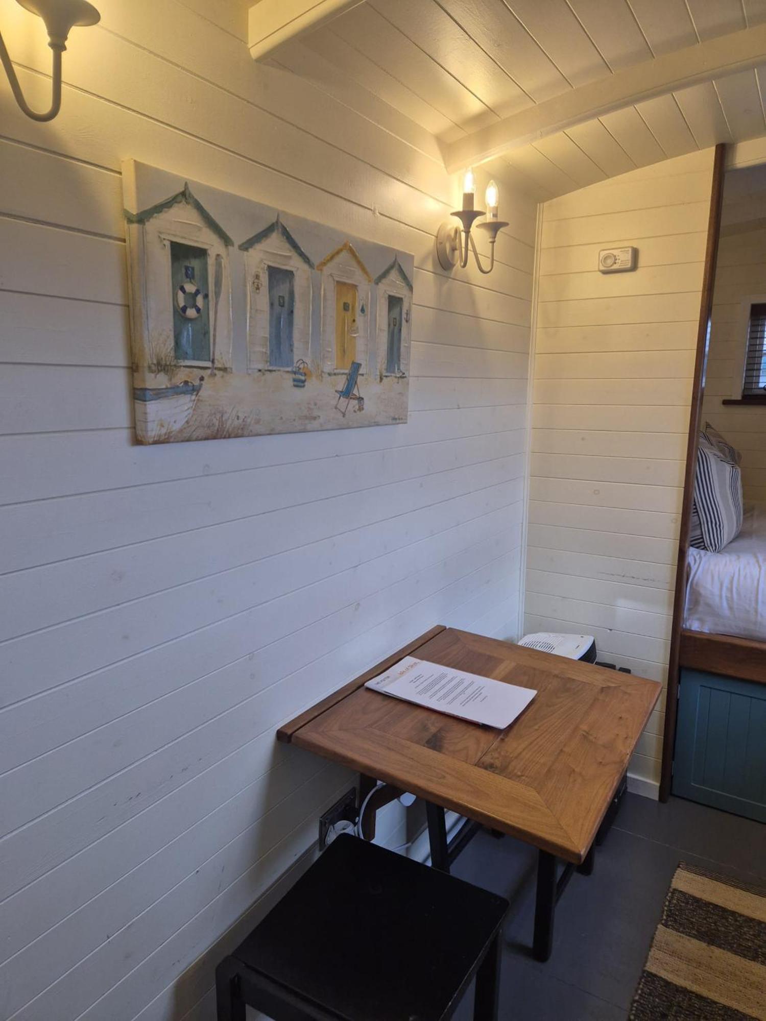 Corry Lodge Estate - Sheperds Huts Or Container Stays With Sea View Broadford (Isle of Skye) Exterior foto