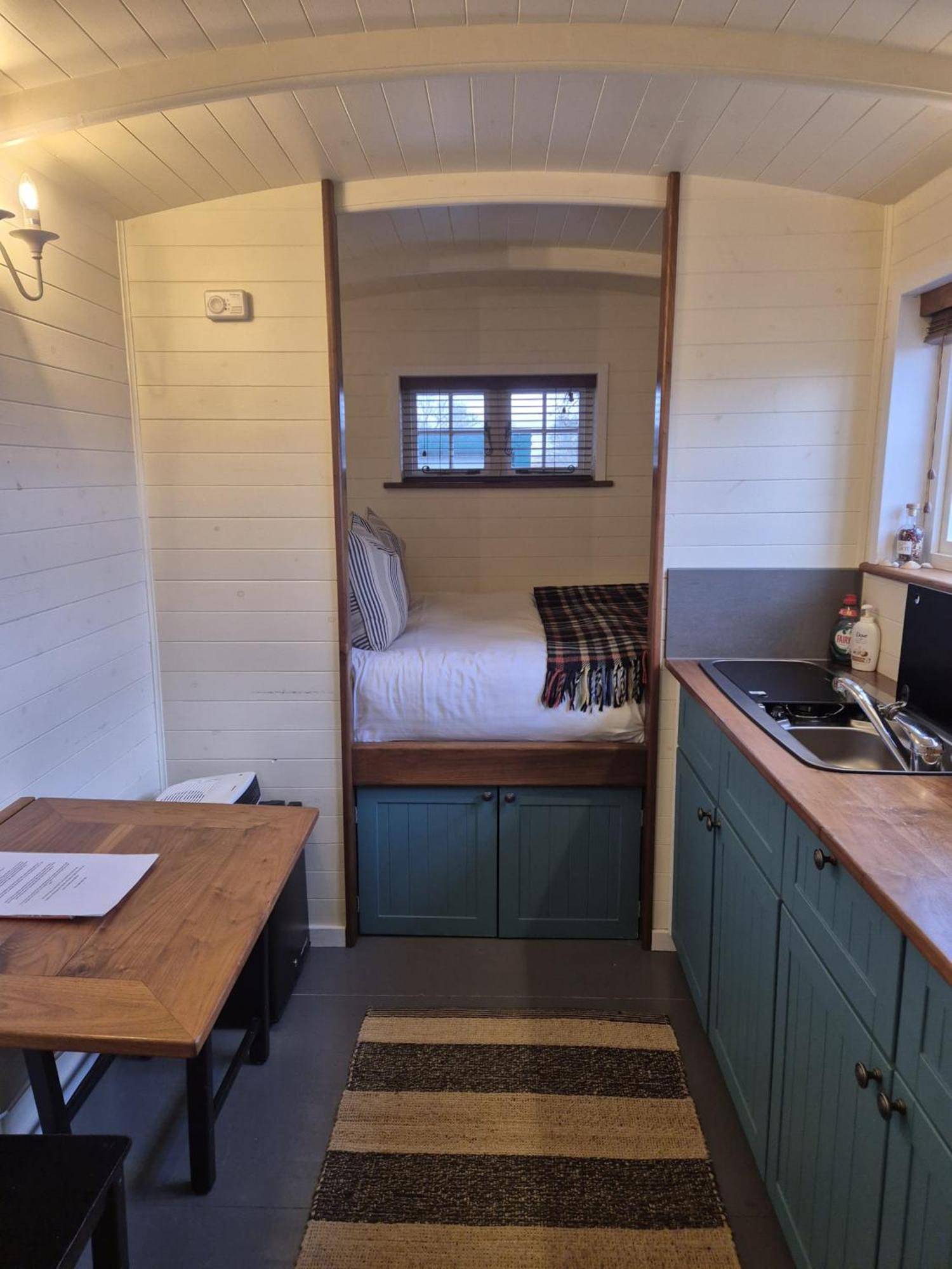 Corry Lodge Estate - Sheperds Huts Or Container Stays With Sea View Broadford (Isle of Skye) Exterior foto